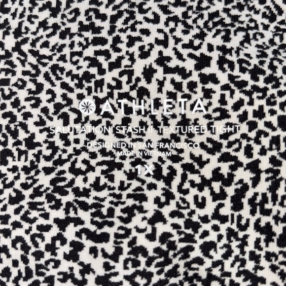 Athleta Salutation Stash Black White Leopard Textured Pocket 7/8 Tights - Picture 5 of 8